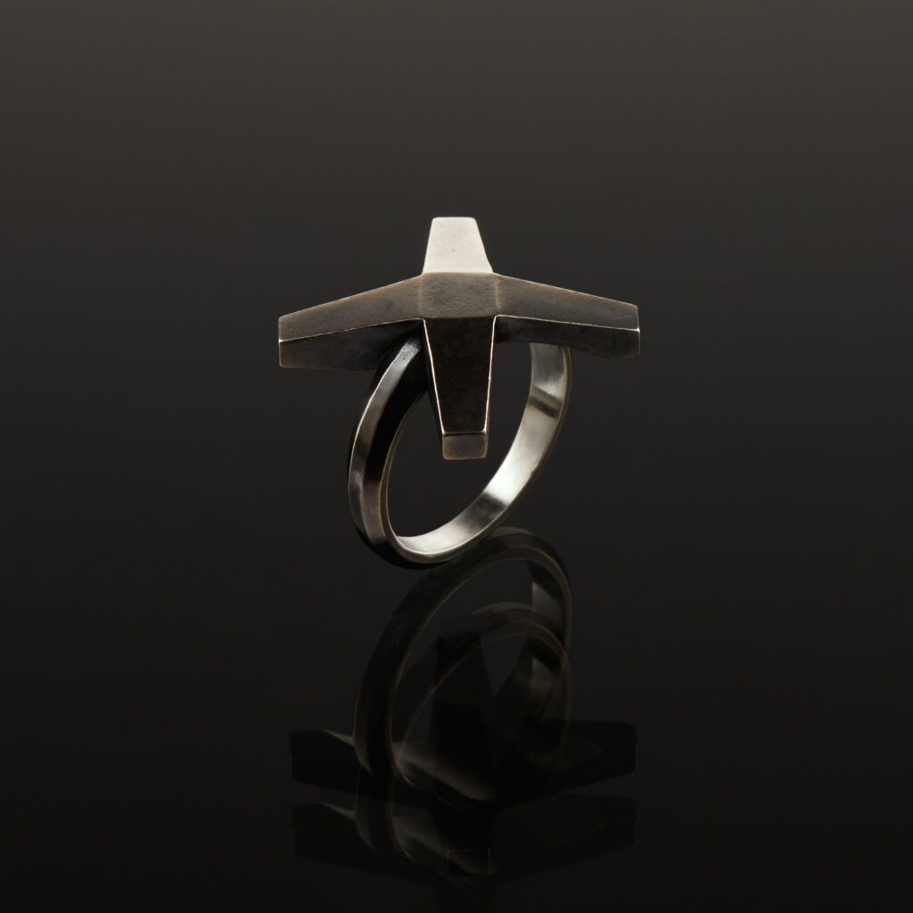 kalle-hakola-brutalist-silver-ring-oxidized